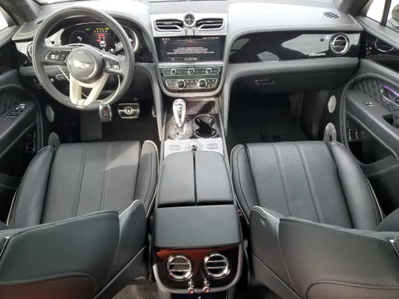 2023 Bentley Bentayga V8