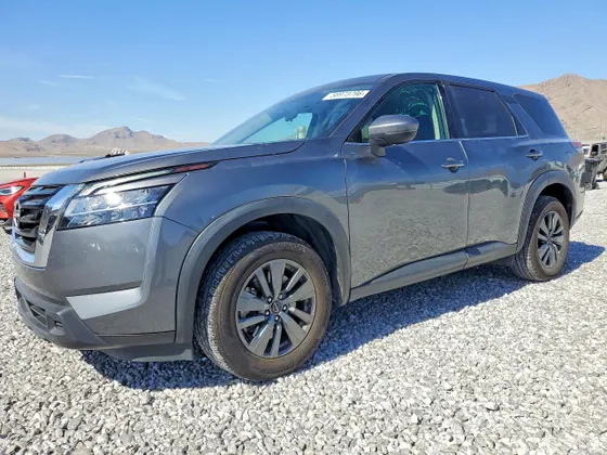 2022 Nissan Pathfinder S