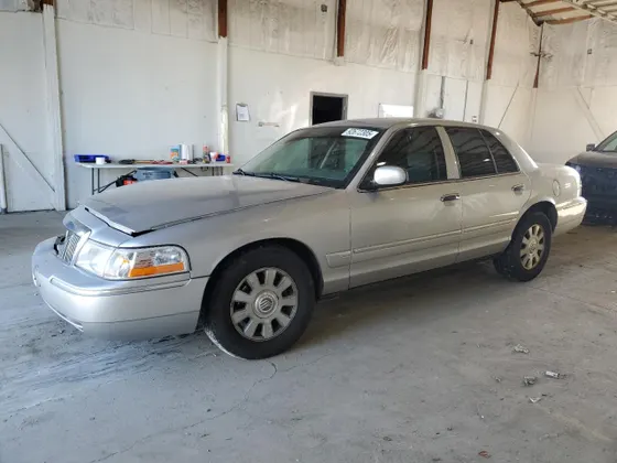 2004 Mercury Grand Marquis GS