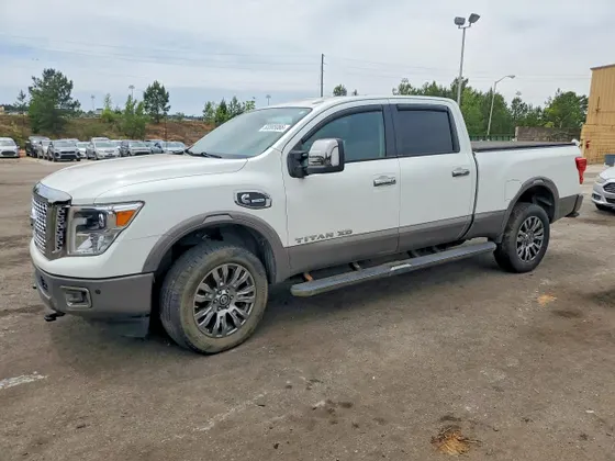 2018 Nissan Titan XD Platinum Reserve