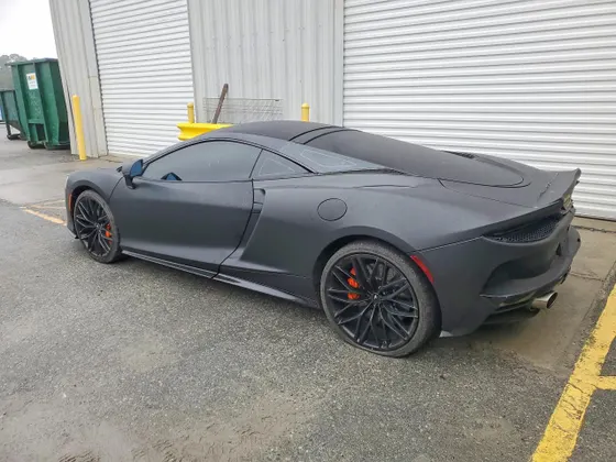 2023 McLaren GT