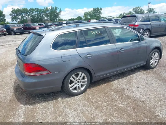 2014 Volkswagen Jetta SportWagen TDI w/Sunroof