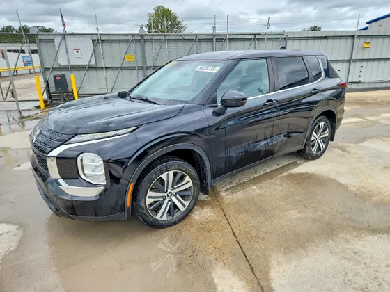 2022 Mitsubishi Outlander ES