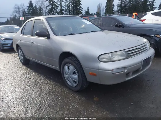 1997 Nissan Altima XE