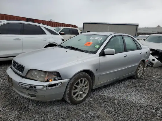 2003 Volvo S40 1.9T