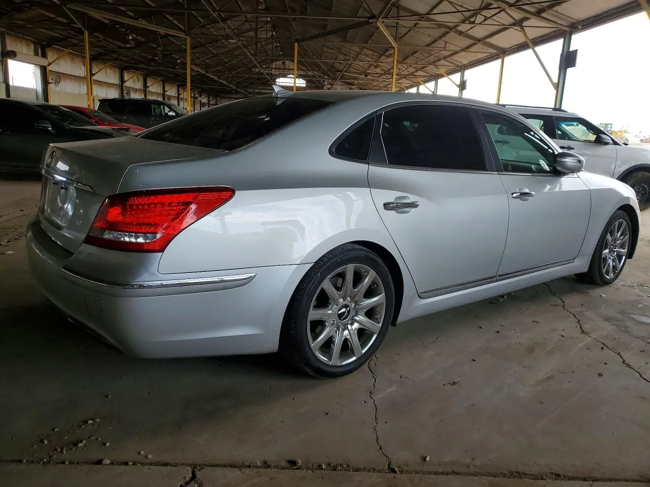 2012 Hyundai Equus Signature
