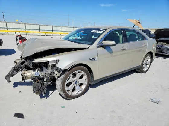 2010 Ford Taurus SEL