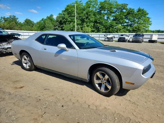 2009 Dodge Challenger SE