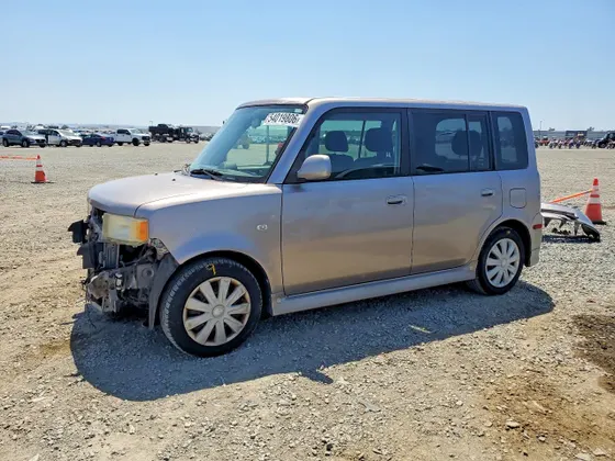 2005 Scion xB