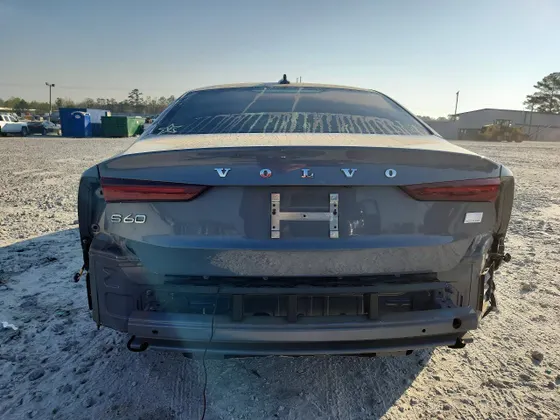 2022 Volvo S60 Recharge Plug-In Hybrid R-Design Expression