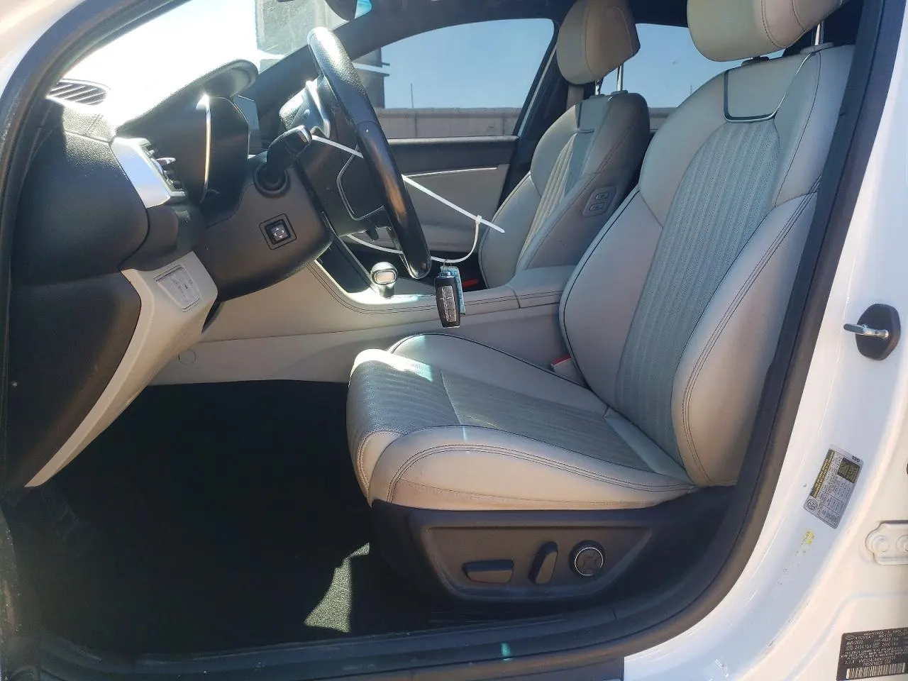 2022 Genesis G70 2.0T