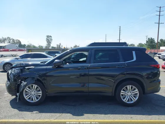 2022 Mitsubishi Outlander ES