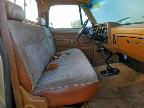1992 Dodge D250 & W250 W200