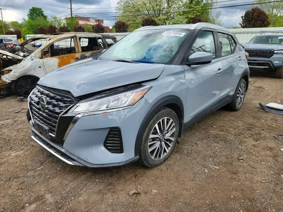 2021 Nissan Kicks SV