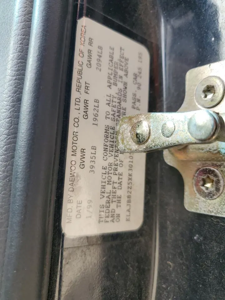 1999 Daewoo Nubira CDX