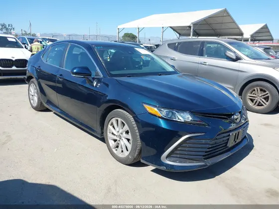 2021 Toyota Camry LE