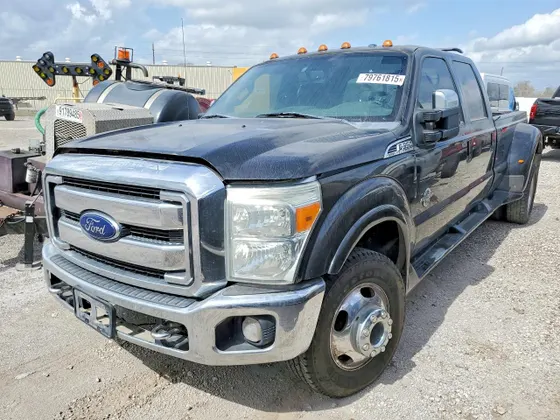 2015 Ford Super Duty F-350 DRW Lariat