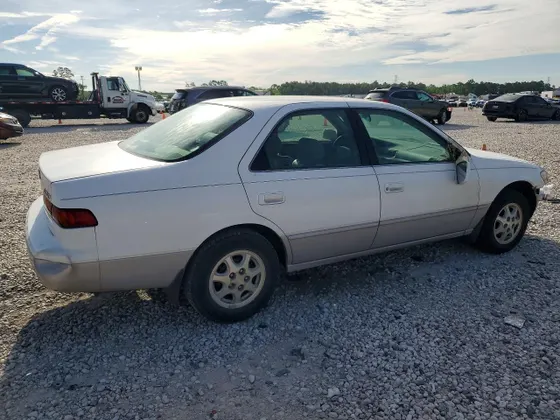 1997 Toyota Camry LE