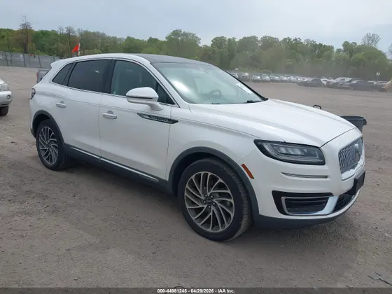 2019 Lincoln Nautilus Reserve