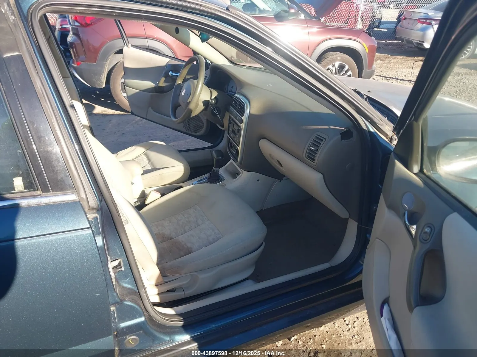 2004 Saturn L-Series L300 2
