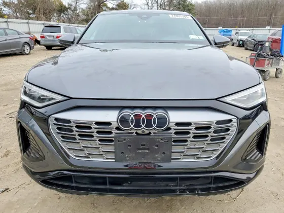 2024 Audi Q8 e-tron Sportback S line Premium Plus