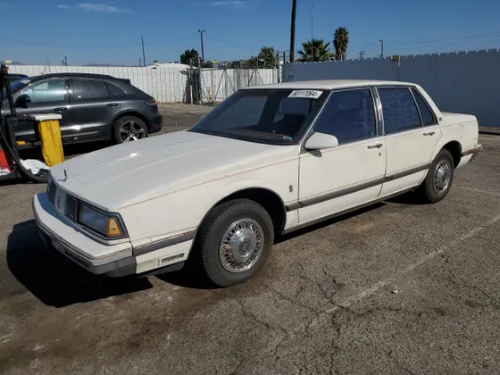 1988 Oldsmobile 88 ROYALE BROUGHAM