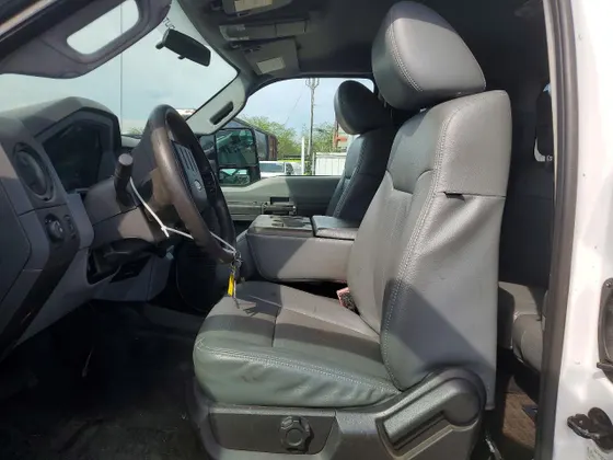 2015 Ford Super Duty F-350 DRW XLT