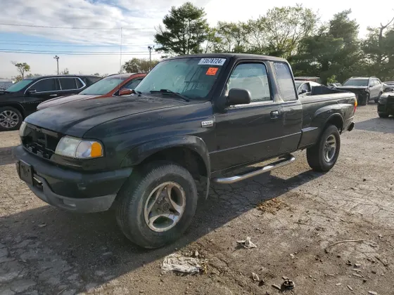 2002 Mazda B-Series 4WD Truck SE
