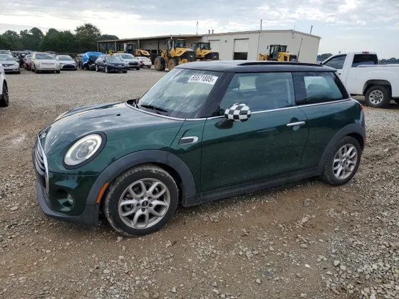 2017 MINI Hardtop 2 Door Cooper