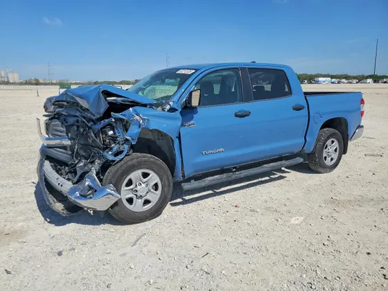 2020 Toyota Tundra 2WD SR5