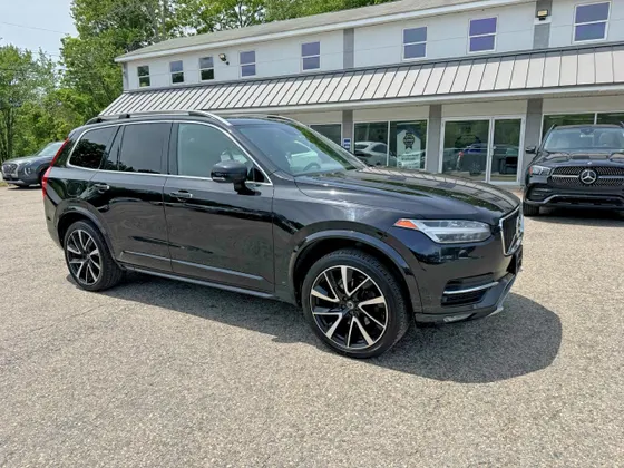 2018 Volvo XC90 Momentum