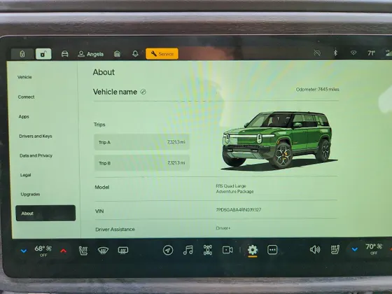 2024 Rivian R1S Adventure