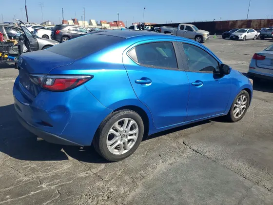 2016 Scion iA SCION IA