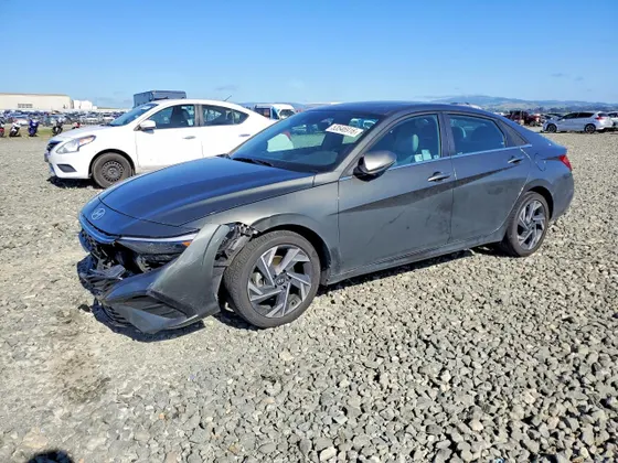 2025 Hyundai Elantra Hybrid Limited