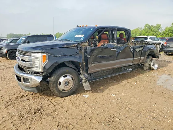 2019 Ford Super Duty F-350 DRW King Ranch