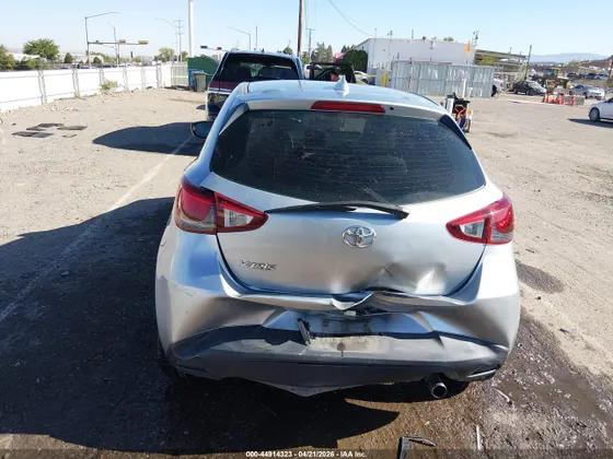 2020 Toyota Yaris Hatchback LE
