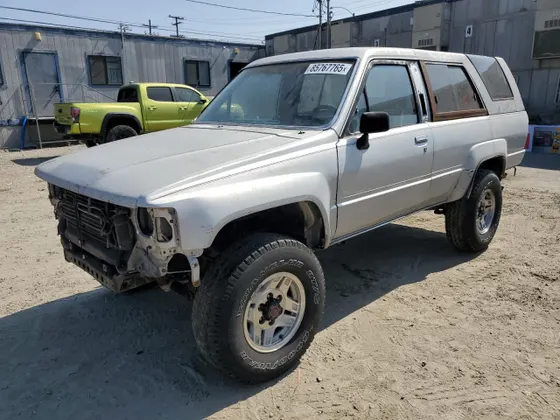 1987 Toyota 4Runner Deluxe