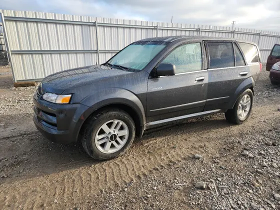 2002 Isuzu Axiom XS