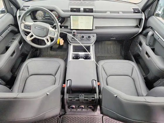 2025 Land Rover Defender S