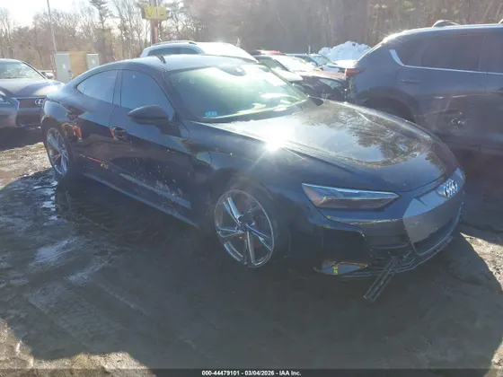 2022 Audi e-tron GT Prestige