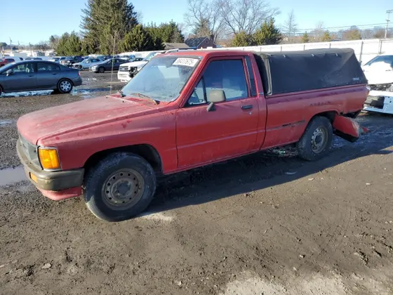 1987 Toyota Long Bed Trucks Deluxe