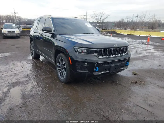 2022 Jeep Grand Cherokee 4xe Overland