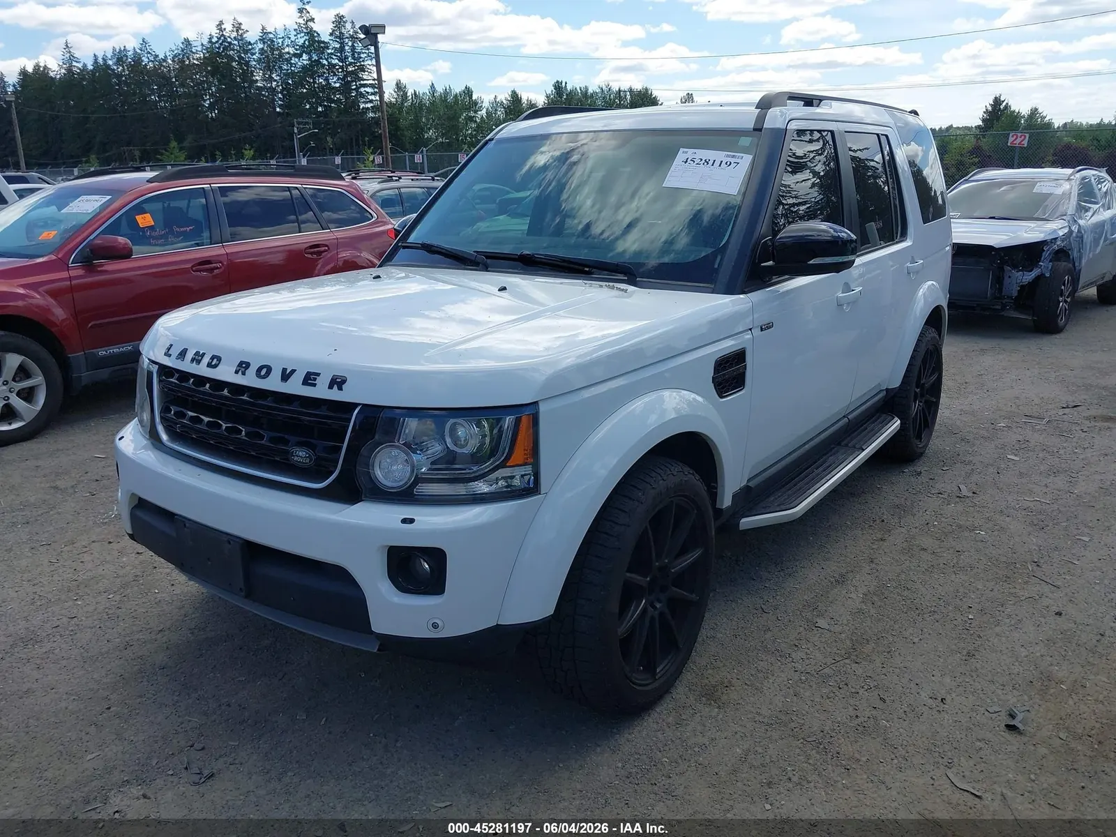 2014 Land Rover LR4 LUX