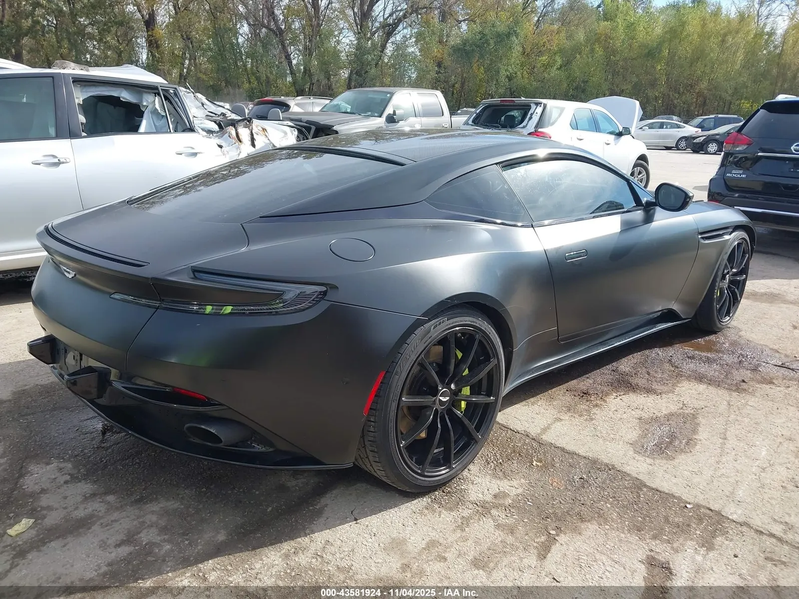 2019 Aston Martin DB11 AMR