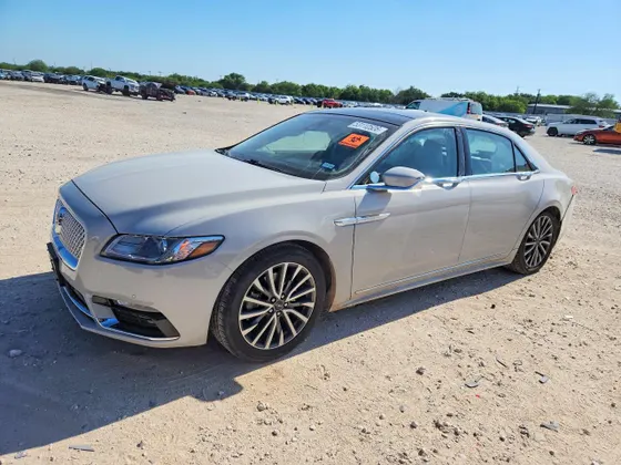 2019 Lincoln Continental Select