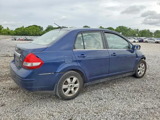 2008 Nissan Versa 1.8 S