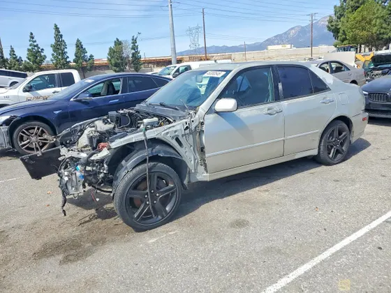2002 Lexus IS 300