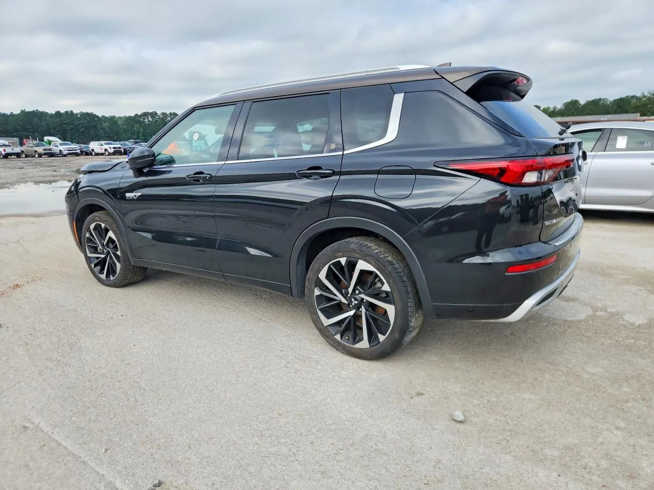 2023 Mitsubishi Outlander PHEV SEL