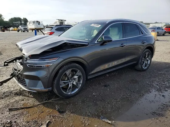 2023 Genesis Electrified GV70 Advanced