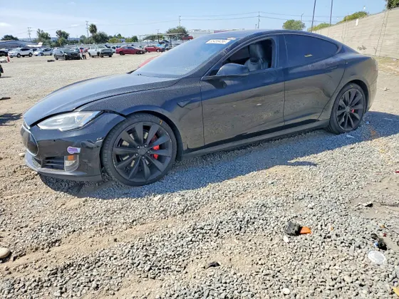 2015 Tesla Model S 85D